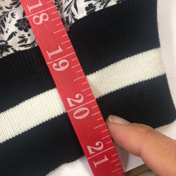 August Silk Pullover linen/rayon SS2020 Sample - Picture 12 of 14